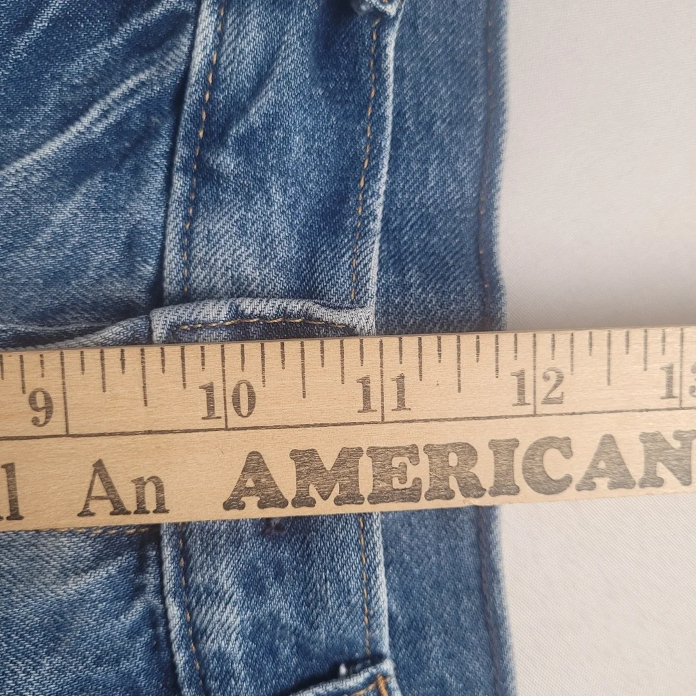 GAP Denim Buttonfly Midrise Boyfriend Frayed Hem Shorts Size 27/4R